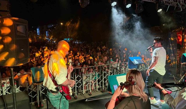 Aydın Büyükşehir'den Nazilli'de yaz konseri