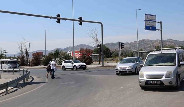 Aydın Şehir Hastanesi ulaşımındaki tehlikeli güzergaha hastalar çözüm bekliyor