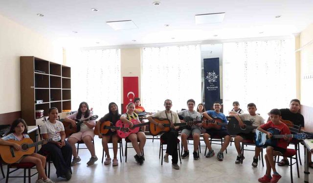 Aydın'da çocuklar sanatla buluşuyor