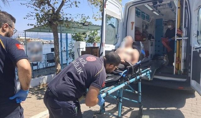 Gezi teknesinde rahatsızlanan şahsın yardımına Sahil Güvenlik yetişti
