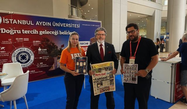 Karya Farma HBX Ar-Ge Akademi, İzmir'deki tercih fuarında tanıtım yaptı