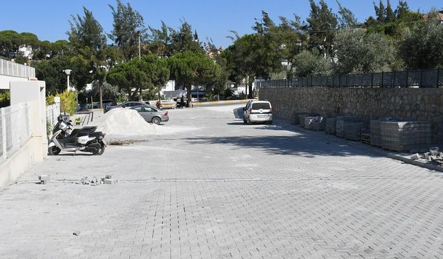 Kuşadası'nda alt ve üst yapı çalışmaları sürüyor