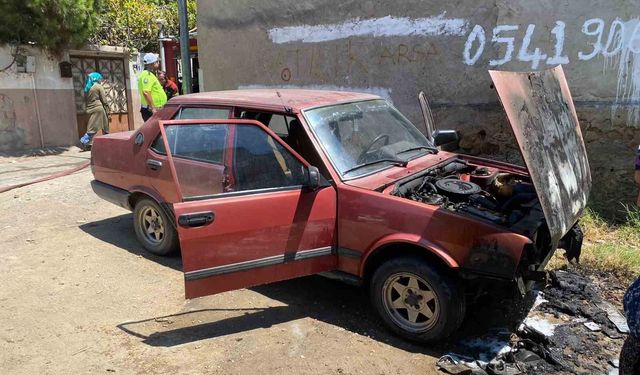 Nazilli'de otomobil yangını, araç kullanılamaz hale geldi