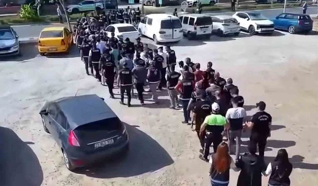 Sahte internet sitesi ile vize başvurusunda bulunan vatandaşları dolandıran şebeke çökertildi