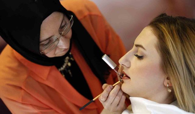 Sultanhisar'da kalıcı makyaj kursu açılıyor