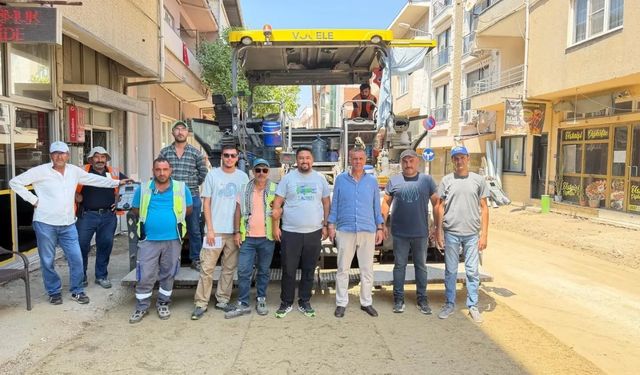 Yenipazar'da sıcak asfalt çalışmaları hız kesmeden sürüyor