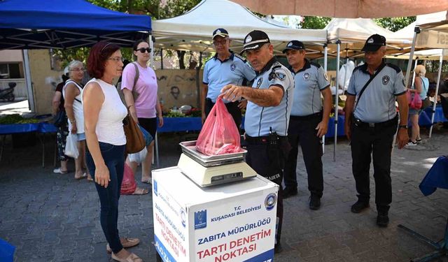 Kuşadası zabıtasından pazar denetimi