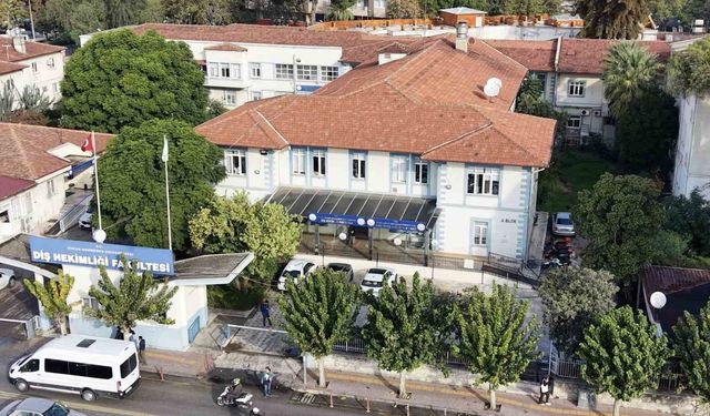 ADÜ Diş Hekimliği Fakültesi 2025 yılında 103 lisans, 16 uzmanlık öğrencisini mezun etti