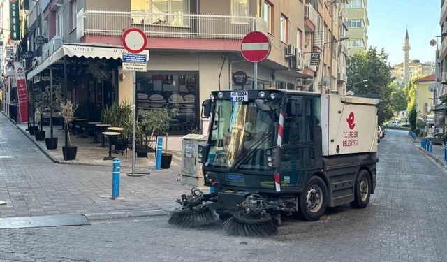 ESNAF KEPENK AÇMADAN EFELER EKİPLERİ SAHADA