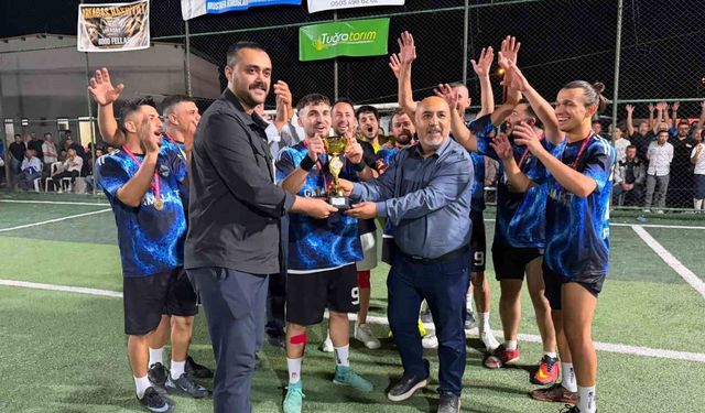 Karacören Futbol Turnuvası'nda şampiyon Dalama Spor oldu