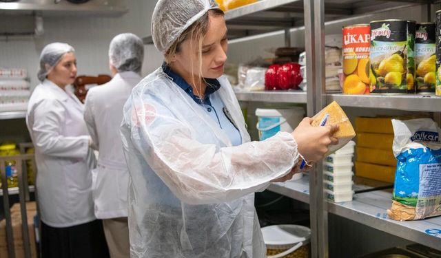 Kuşadası'nda oteller denetimden geçti