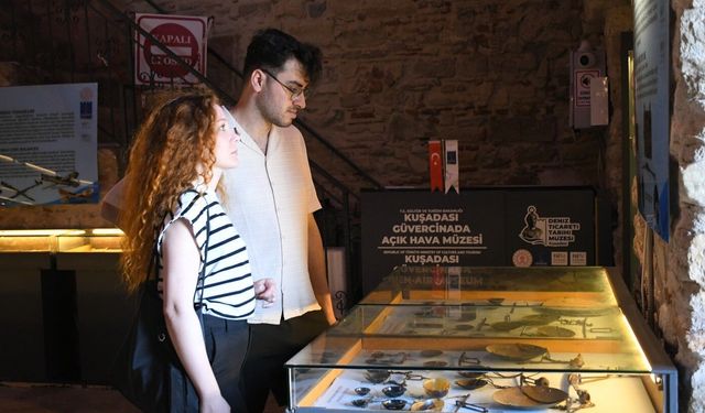 Kuşadası'ndaki Deniz Ticaret Tarihi Sergi Alanı'na yaz döneminde yoğun ilgi