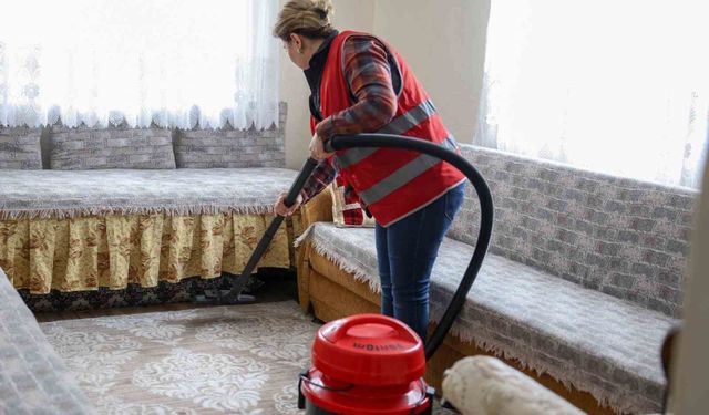 Efeler'de sosyal destekler binlerce vatandaşa ücretsiz ulaşıyor