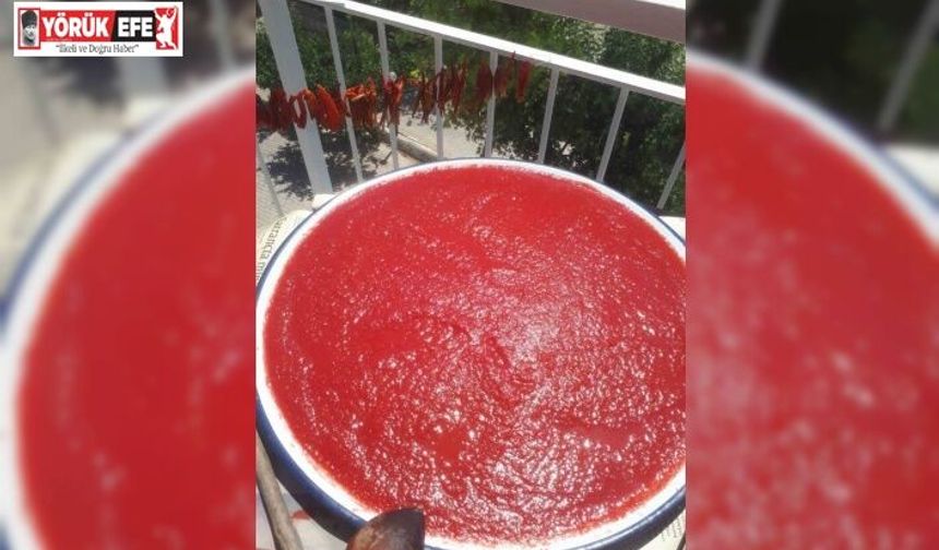 Aydın’da balkonlar kırmızıya boyandı