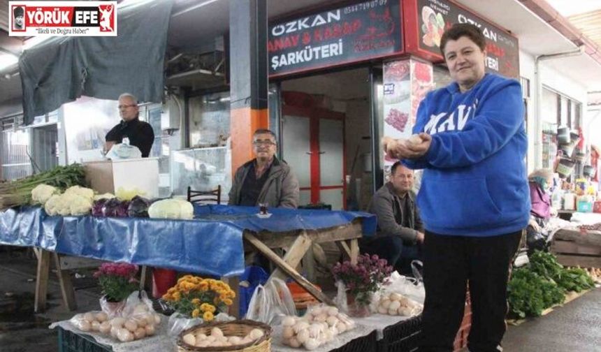 Acısını çalışarak hafifletiyor