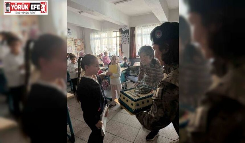 Özel Harekat polislerinden şehit kızına doğum günü sürprizi