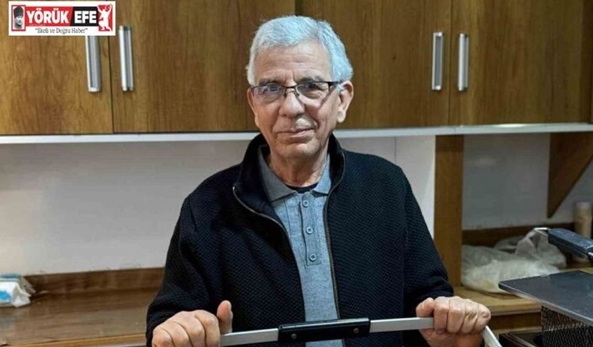 Tostçu Mehmet, Mansur Yavaş’a benzerliği ile dikkat çekiyor