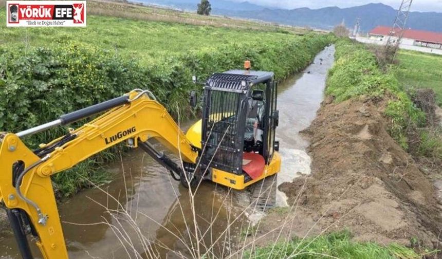 Yenipazar’da yağış sonrası yol bakım ve parke çalışmaları sürüyor