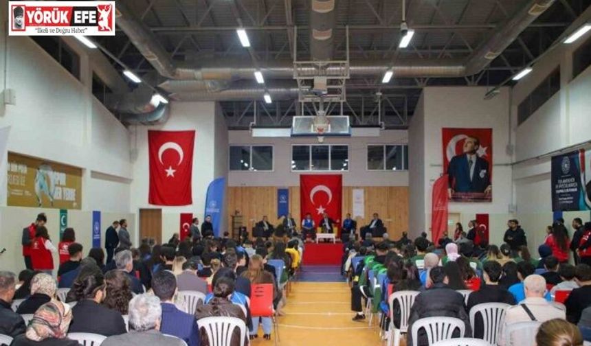 Bakan Yardımcısı Eminoğlu, Köşk’te gençlerle buluştu