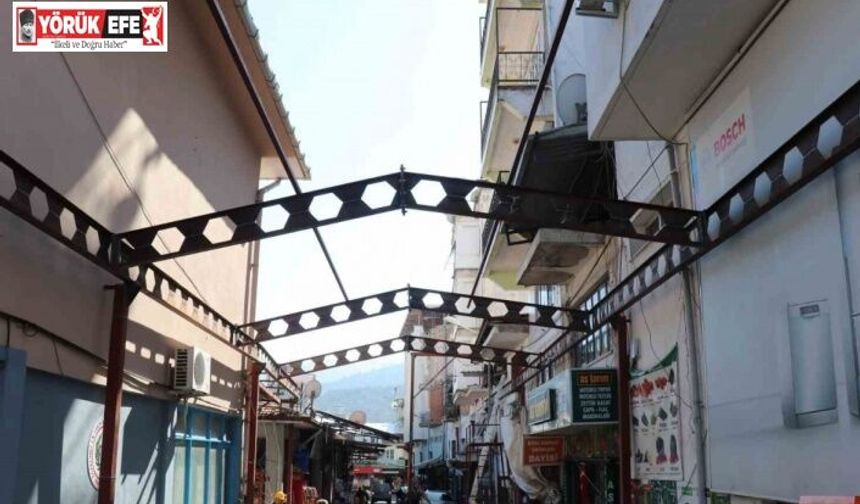 Bozdoğan’da Simit Pazarı Sokağı geçici olarak araç trafiğine kapatıldı