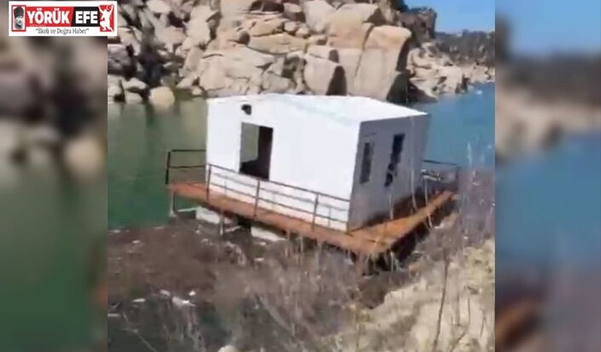 Çine Barajı’nda yüzen ev