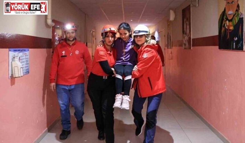 Efeler Belediyesi’nden miniklere afet eğitimi