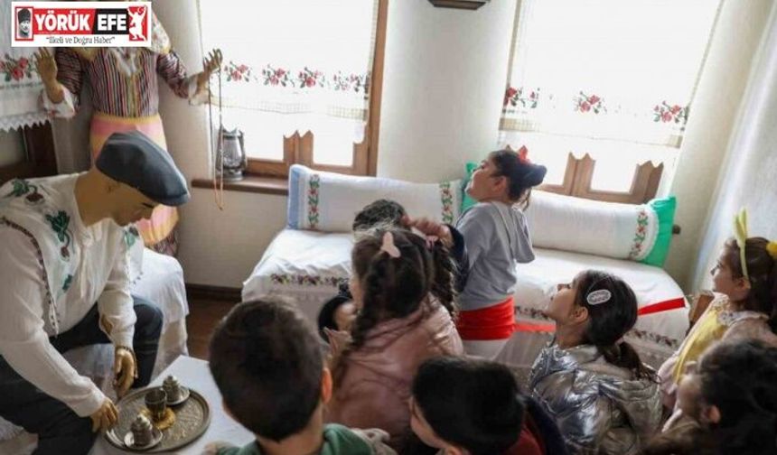 Gündüz Bakımevi öğrencileri Aydın’ın tarih yolculuğuna çıktı