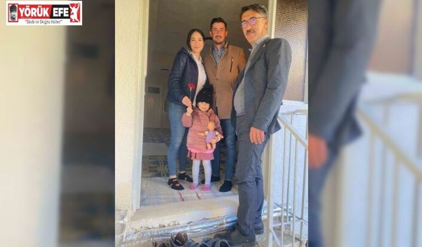 Meşeli Mahalle Muhtarı Yavuz’dan Kadınlara 8 Mart jesti