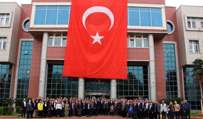 ADÜ'de geleneksel bayramlaşma töreni gerçekleşti