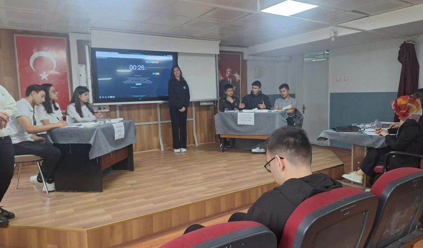 Bozdoğanlı öğrenciler başarılarıyla gururlandırdı