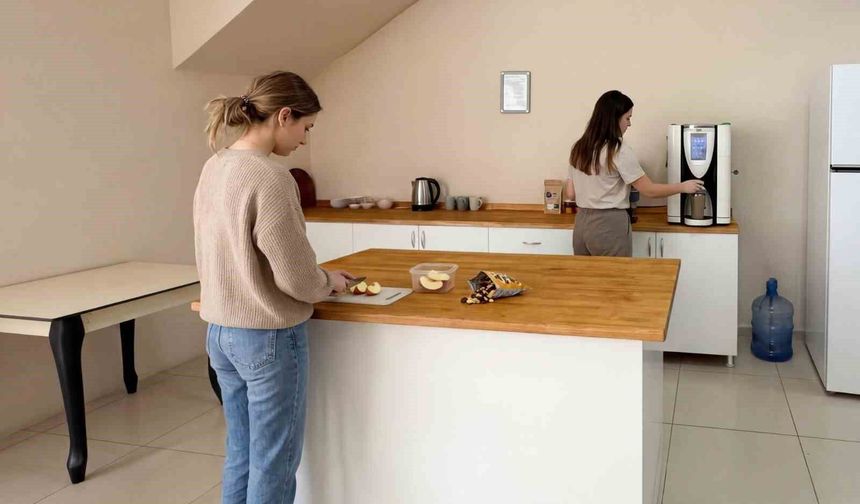 Efeler Belediyesi'nin misafirhanesi bir yılda bini aşkın kadına yuva oldu