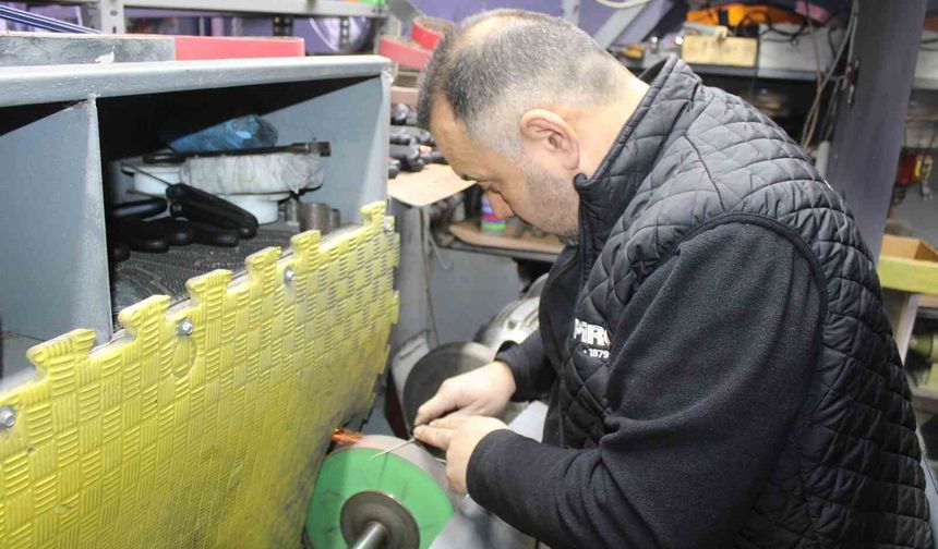 Fileto bıçakları elinde yeniden şekilleniyor