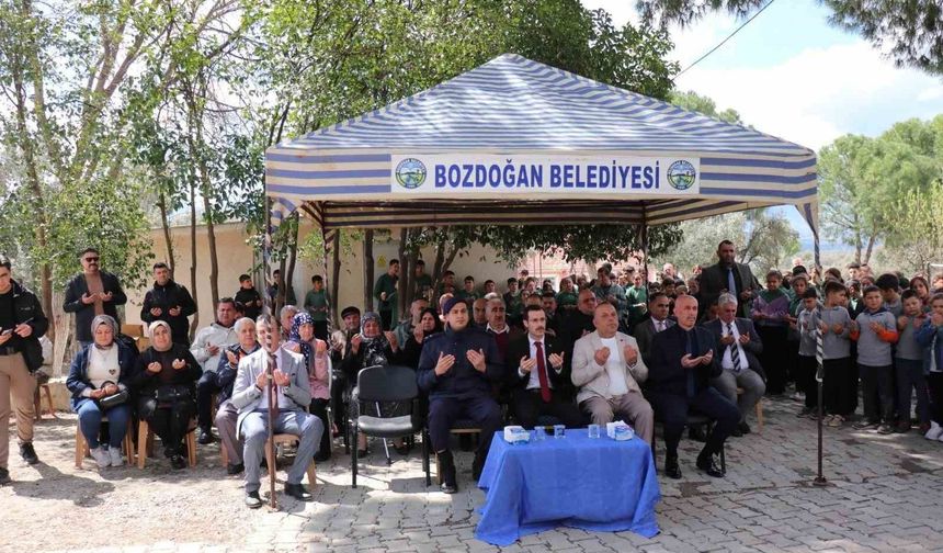Kahraman öğretmen okulunda gözyaşları ile anıldı