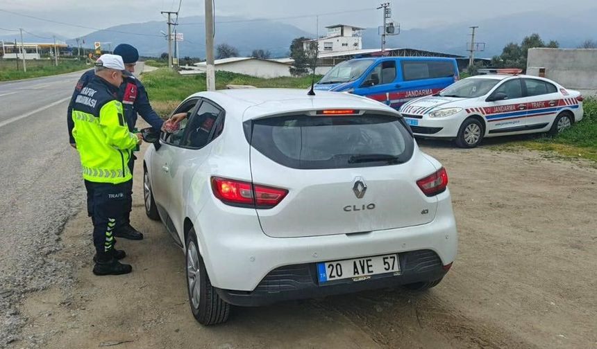 Karacasu'da bayramda trafik ekipleri sahada