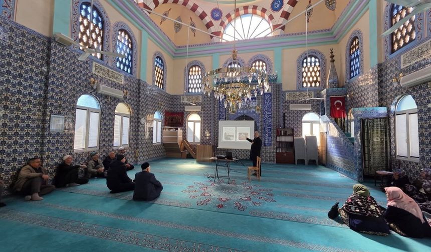 Köşk'te hac yolcularına hazırlık semineri verildi