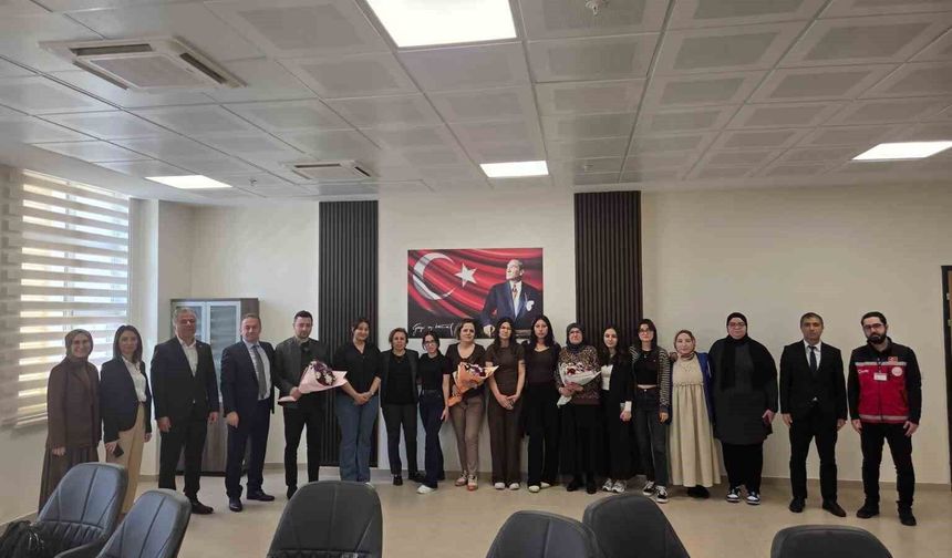 Şehit anneleri 'Ana Ocağı' projesinde gençlerle buluştu