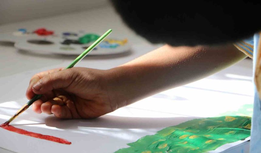 Aydın'da çocuklar, hayallerini tuvale aktaracak