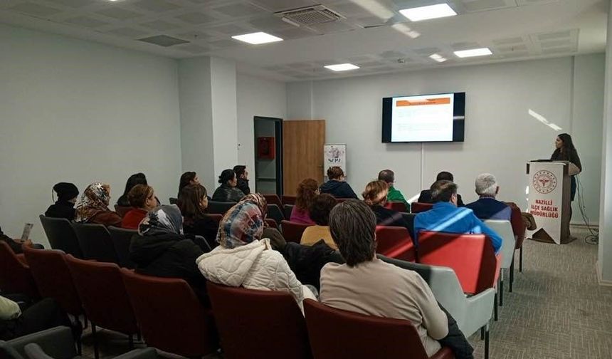 Aydın'da vatandaşlara koruyucu aile eğitimi