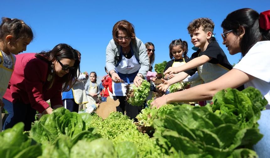 Başkan Gençay: 'Üreten belediyecilik anlayışımızla bilinçli nesiller yetişmesine katkı sunuyoruz'