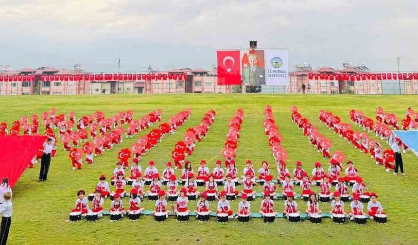 Bozdoğan'da 23 Nisan yağmura rağmen coşkuyla kutlandı