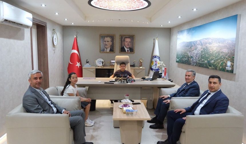 Buharkent'te başkanlık koltuğu değişti