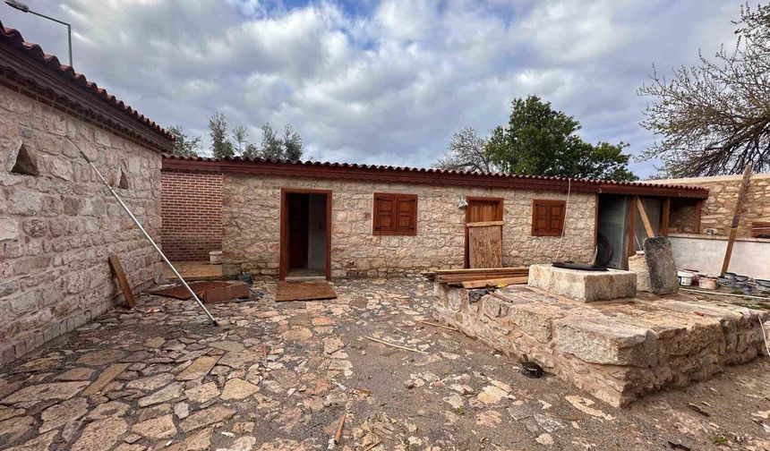 Didim'de restorasyonu tamamlanan bina, Turizm Lisesi'ne devredildi