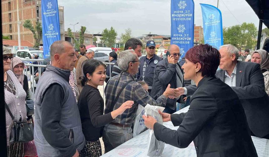 İncirliova'da vatandaşlara ücretsiz fide dağıtıldı