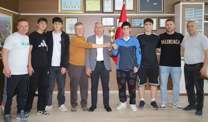 Köşk Belediye Doğanspor Hentbol Takımı Türkiye Şampiyonası'na hazır