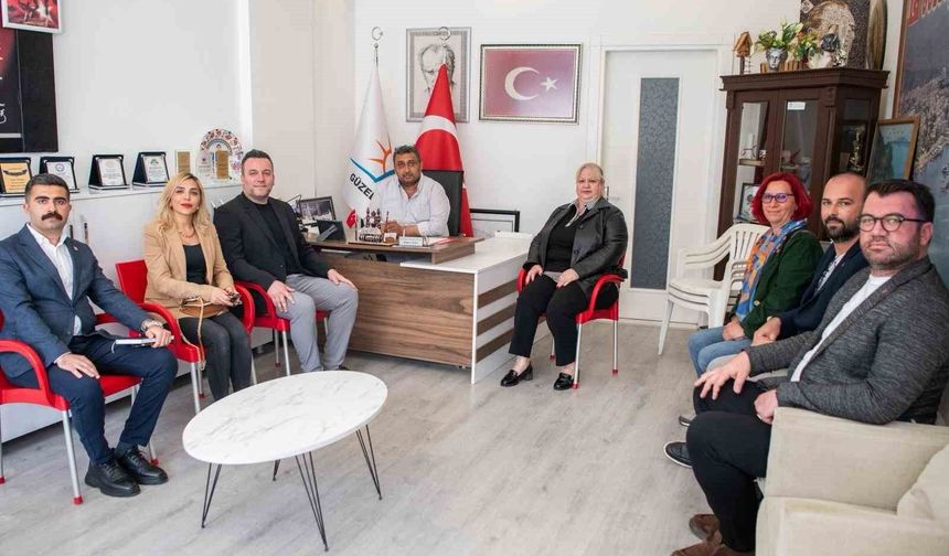 Kuşadası Belediyesi Başkan Vekili Demirtaş, Güzelçamlı Mahallesi'nde vatandaşlarla buluştu