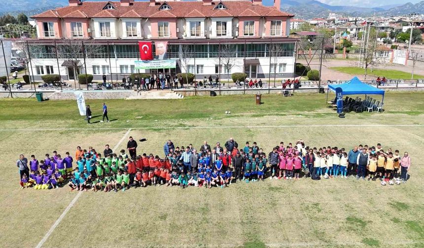 Nazilli'de 23 Nisan coşkusu futbol turnuvasıyla başladı