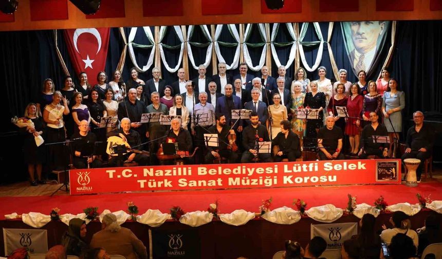 Nazilli'de 'Şarkılarda Anılar' konserine vatandaşlar ilgi gösterdi