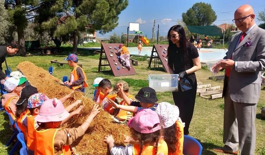 Yenipazar'da mantar atölyesine katılan miniklerden üretime ilk adım