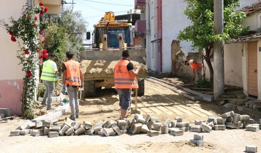 Yenipazar'da üstyapı atağı: Parke taşları yenileniyor