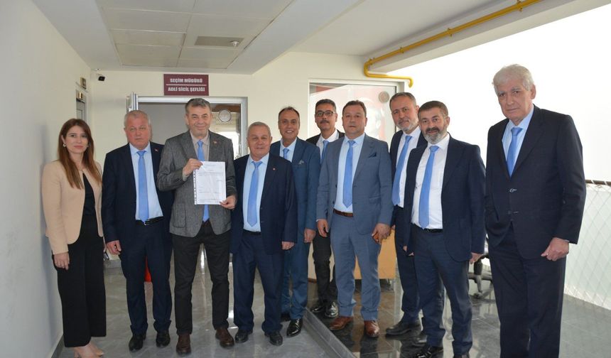 Başkan Künkçü mazbatasını aldı